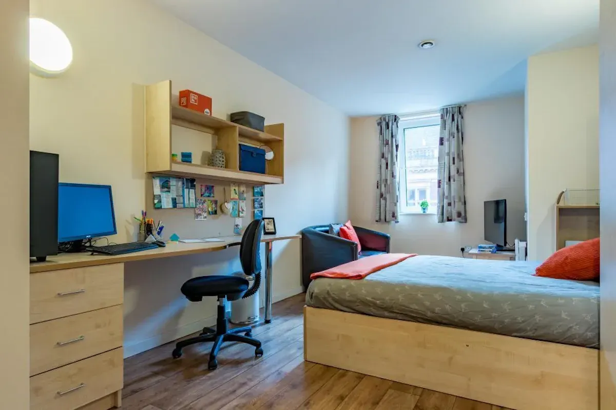 Single Bed Studio